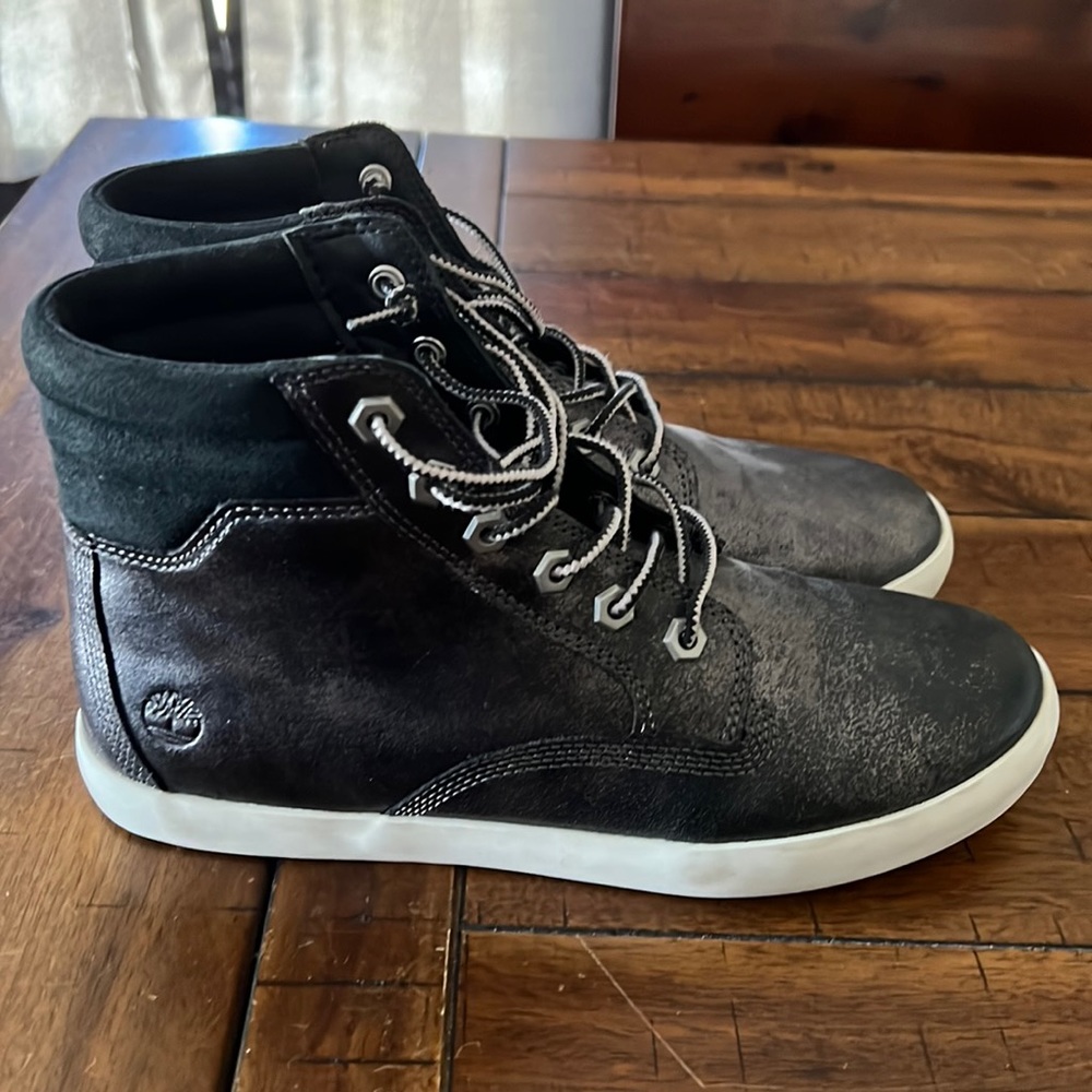 Timberland women’s black metallic leather Dausette Sneaker Boots size 9 worn 1